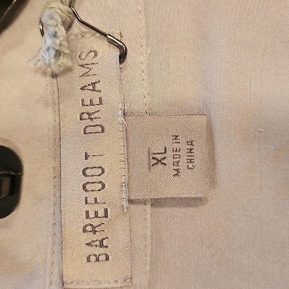 💕BAREFOOT DREAMS Washed Satin Piped Nightshirt Love Embroidery Dove Gray XL NWT - Picture 13 of 16